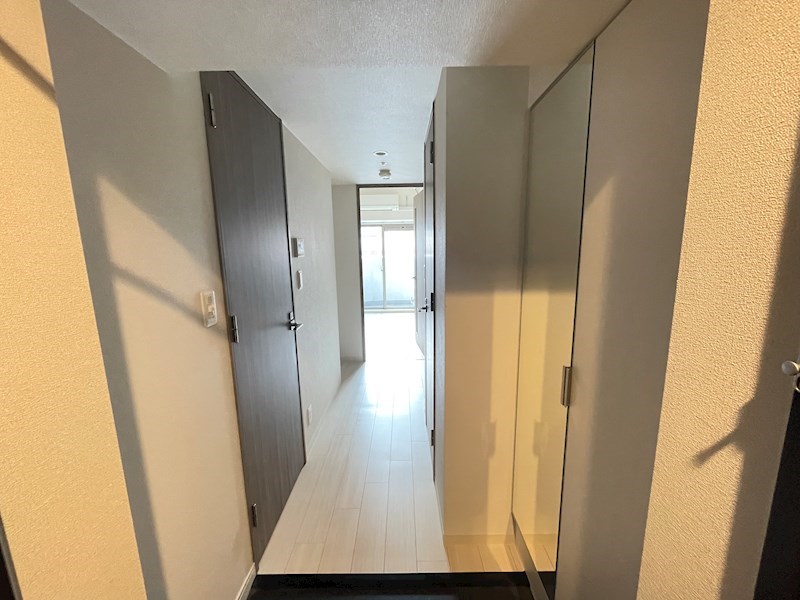 プレサンス神戸元町ミューズの玄関写真