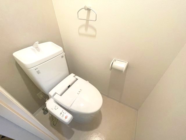 トイレ　同建物反転タイプ