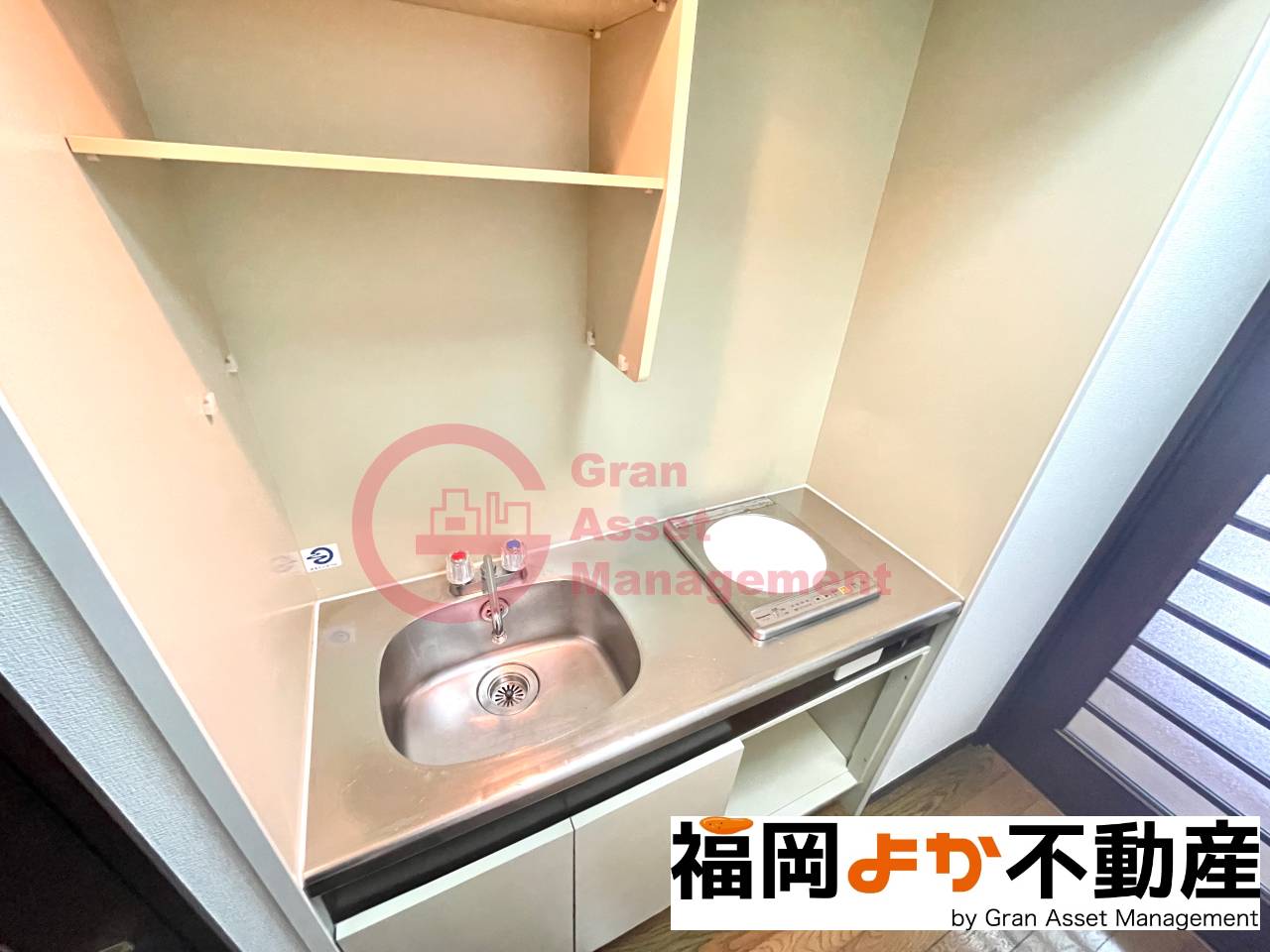キッチン　コンパクトなキッチンで掃除もラクラク