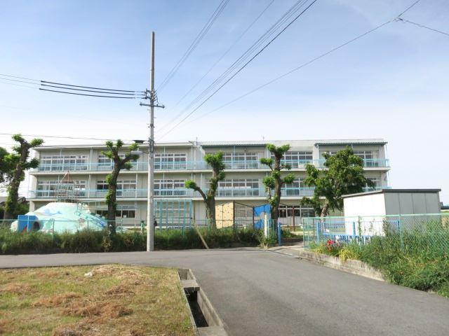 小学校　春日井市立神領小学校（小学校）まで739m