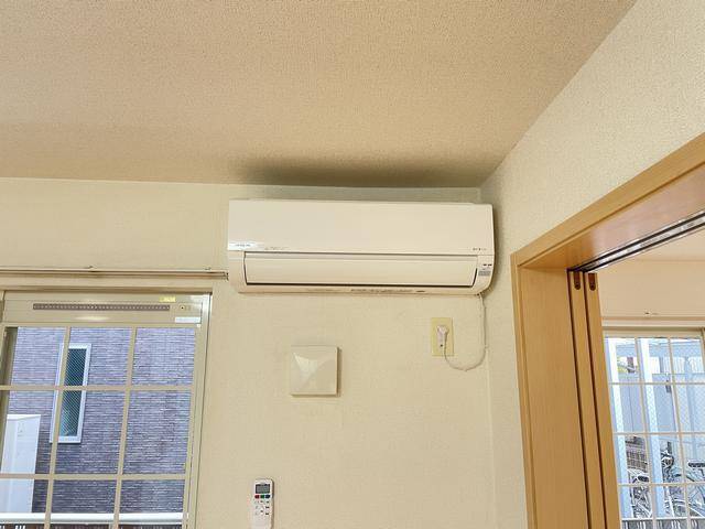 その他設備　エアコン１基