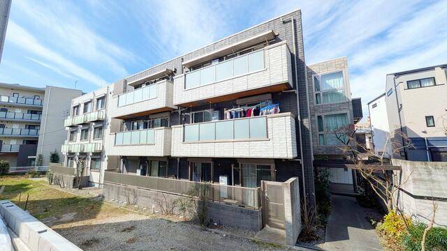 建物外観　外観タイル張りです