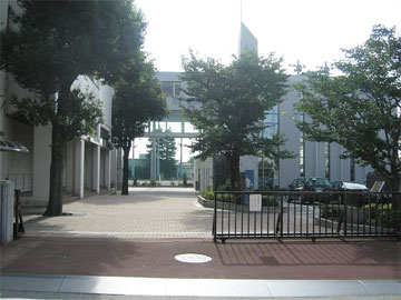 中学校　世田谷学園（中学校）まで2313m