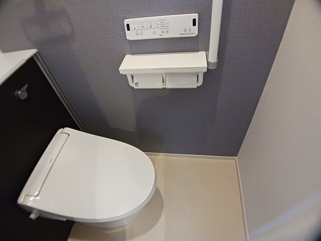 ＪＲ武蔵野線 東川口駅 徒歩23分 3階建 築1年のトイレ写真