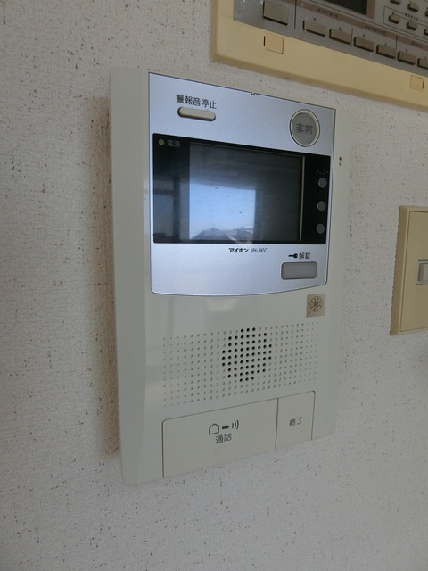セキュリティ　ＴＶモニター付きインターホンでセキュリティ面も安心
