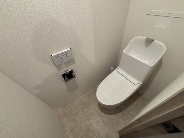 トイレ　※別部屋参考写真