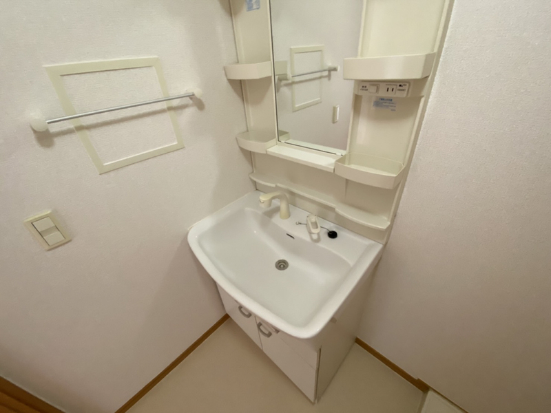 ＪＲ赤穂線 相生駅 徒歩20分 2階建 築19年の内装写真