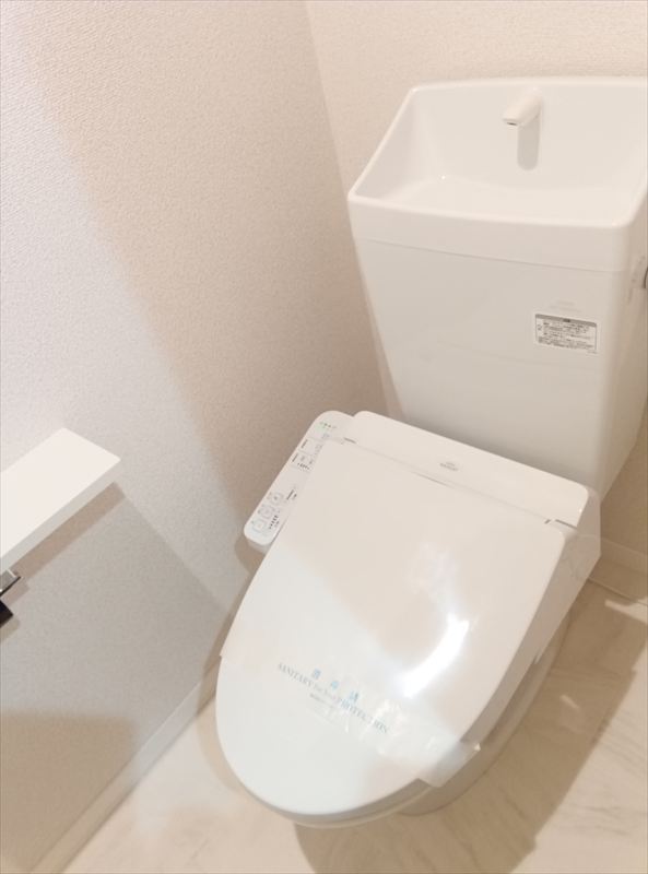 トイレ　温水洗浄便座