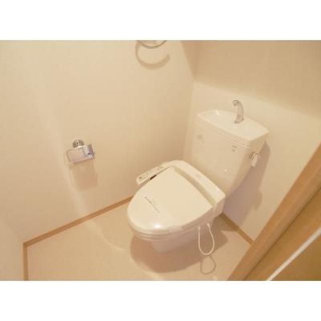 トイレ　写真は同タイプ住居です。