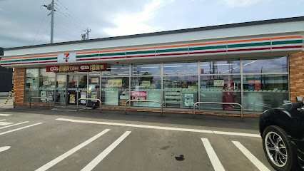 コンビニ　セブンイレブン札幌屯田8条西店（コンビニ）まで451m