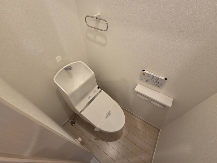 南区久世殿城町貸家のトイレ写真