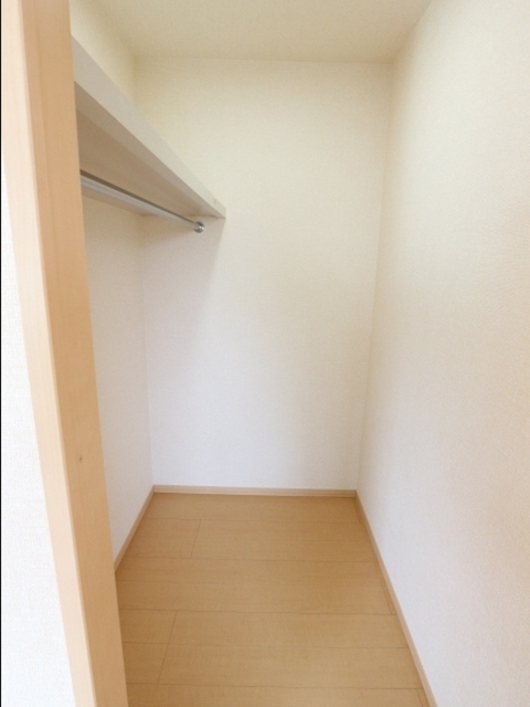 収納　ウォークインクローゼット