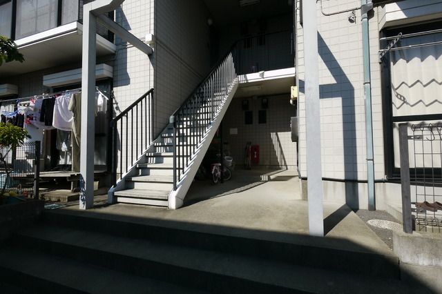 ＪＲ宇都宮線 白岡駅 徒歩10分 2階建 築31年の外観写真