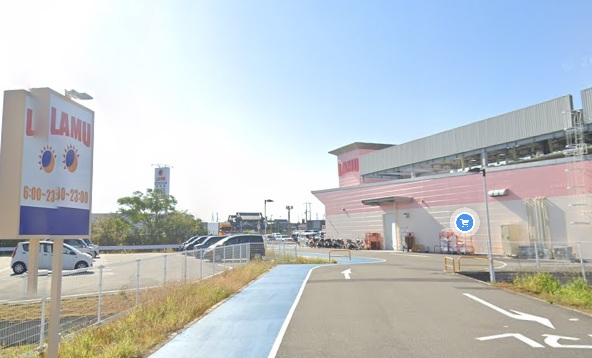 ショッピングセンター　ラ・ムー堺美原店（ショッピングセンター）まで393m