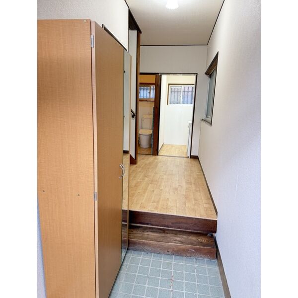 瑞穂市美江寺戸建ての玄関写真