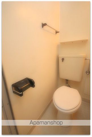 地下鉄千日前線 阿波座駅 徒歩1分 11階建 築42年のトイレ写真