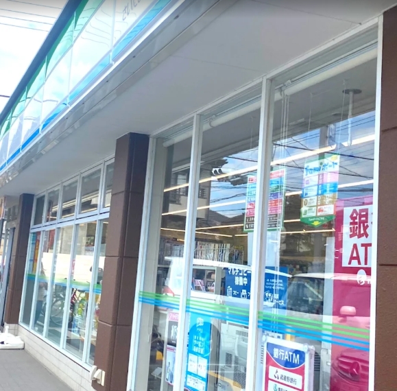コンビニ　ファミリーマートさいたま岩槻城町店（コンビニ）まで805m