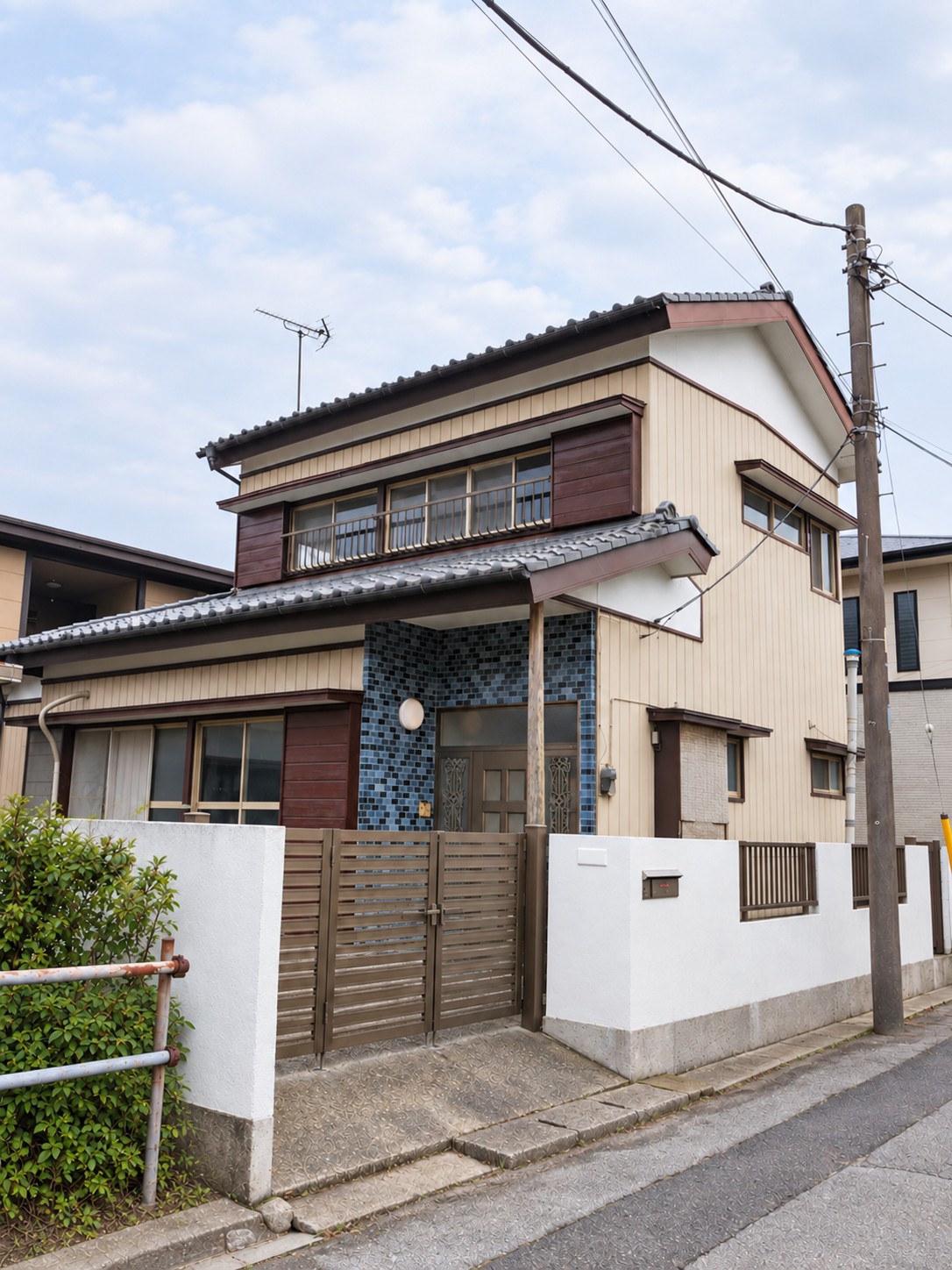 建物外観　朝日が入る東向きの２階建一戸建