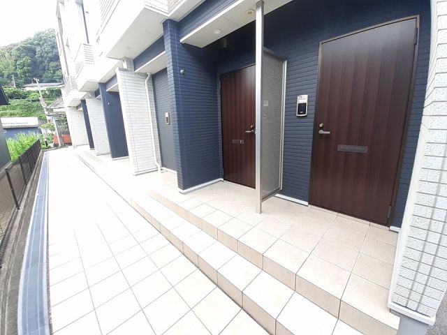 クローバーの外観写真