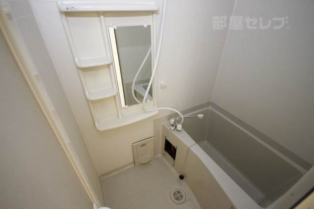 プレサンス栄モードの風呂写真