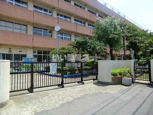 小学校　船橋市立海神小学校（小学校）まで698m