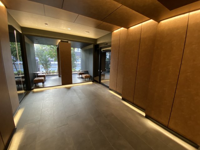 ロビー　建物の内部です