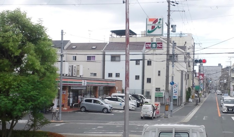 コンビニ　セブンイレブン 大阪東中浜8丁目店（コンビニ）まで232m