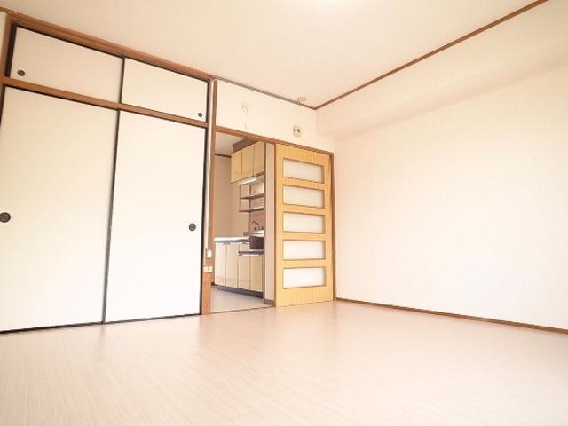 Roots城南の居間写真