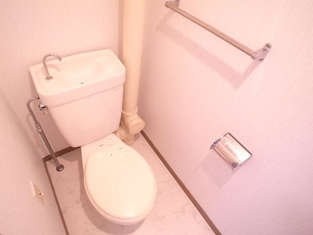 Roots城南のトイレ写真