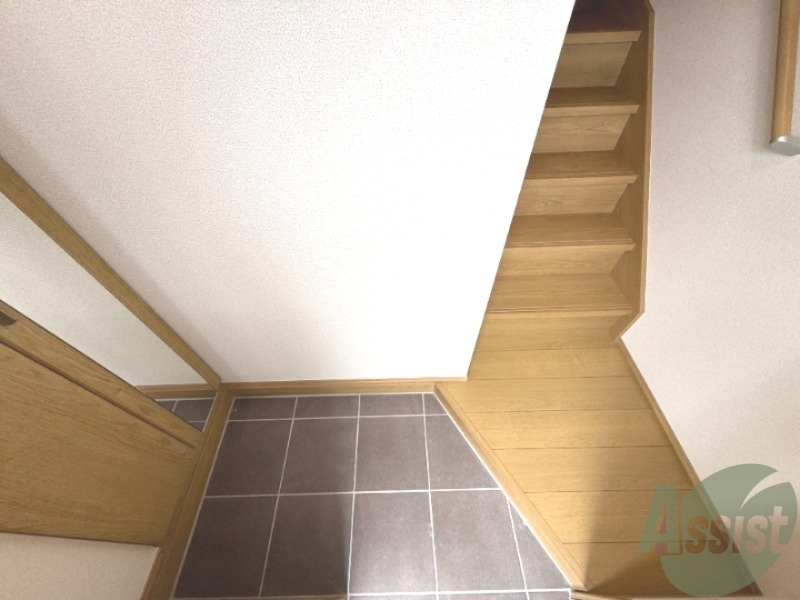 Calda famiglia A棟の玄関写真
