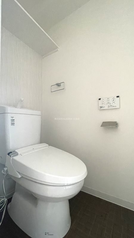 地下鉄千日前線 鶴橋駅 徒歩5分 11階建 築7年のトイレ写真