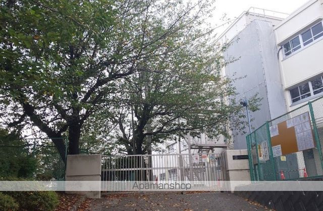 中学校　横浜市立戸塚中学校（中学校）まで1106m