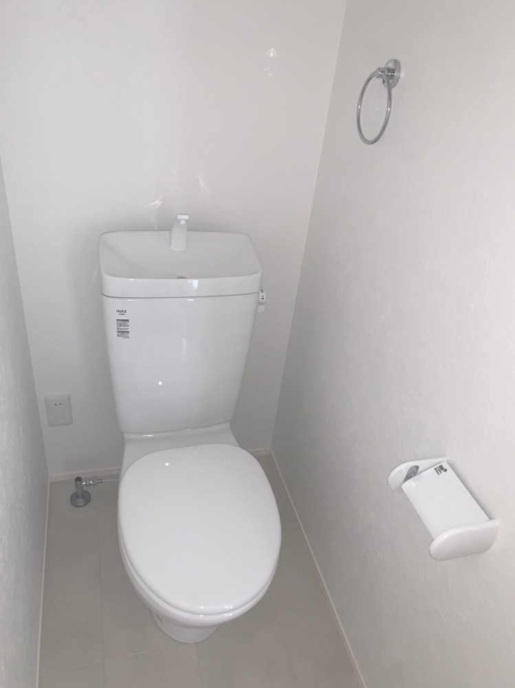 ＪＲ阪和線 和泉府中駅 徒歩6分 2階建 築7年のトイレ写真
