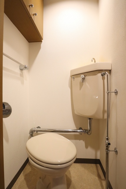 東京メトロ東西線 行徳駅 徒歩4分 10階建 築27年のトイレ写真