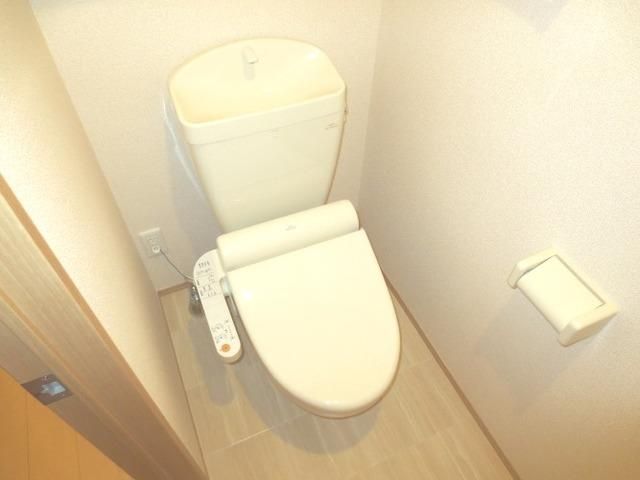 リヴェール等々力のトイレ写真