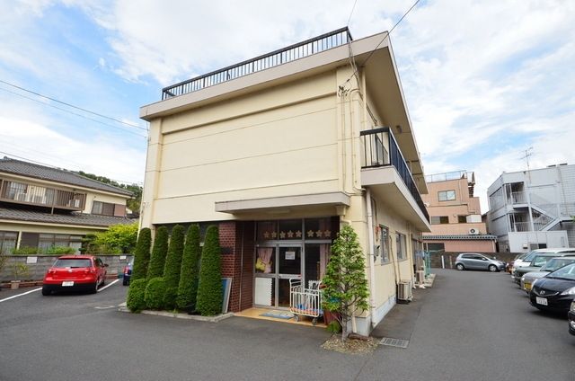 幼稚園・保育園　つくし保育園（幼稚園・保育園）まで893m