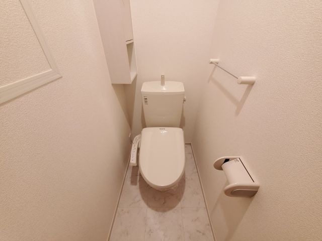 阿武隈急行 角田駅 徒歩10分 2階建 築14年のトイレ写真