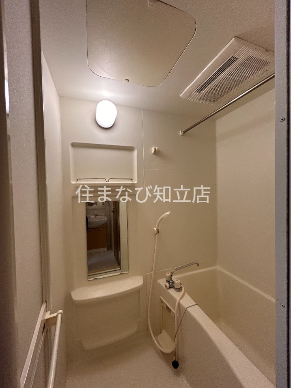 愛知環状鉄道 三河豊田駅 徒歩16分 2階建 築20年の風呂写真