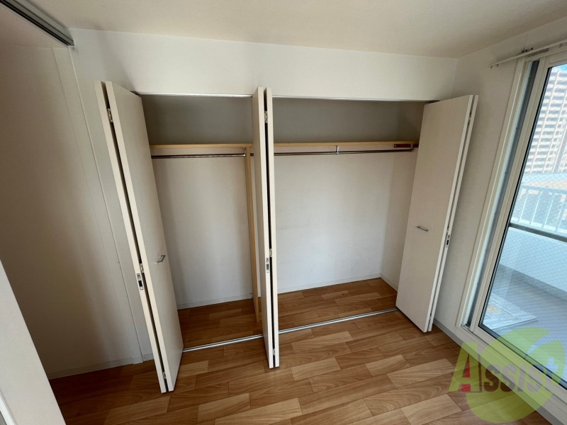 収納　寝室の収納です。部屋がすっきり片付きます。