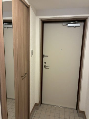 セントラル大町の玄関写真
