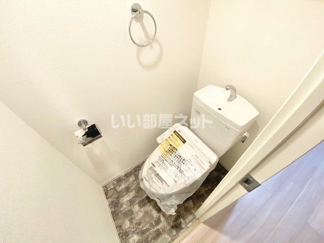 地下鉄海岸線 みなと元町駅 徒歩2分 15階建 築6年のトイレ写真