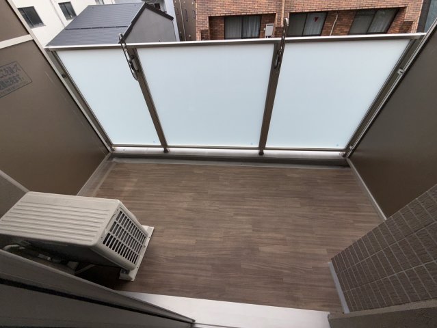 バルコニー　同物件別部屋写真