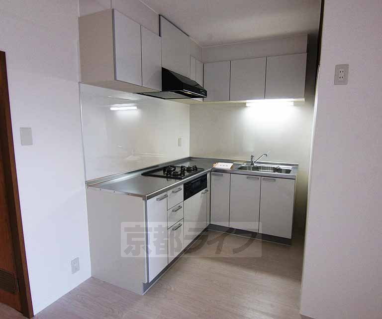 キッチン　Ｌ字の広いキッチンです。