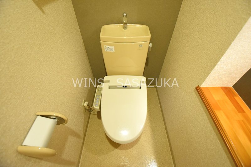 都営大江戸線 西新宿五丁目駅 徒歩3分 3階建 築25年のトイレ写真