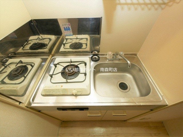 地下鉄堺筋線 北浜駅 徒歩7分 10階建 築28年のキッチン写真