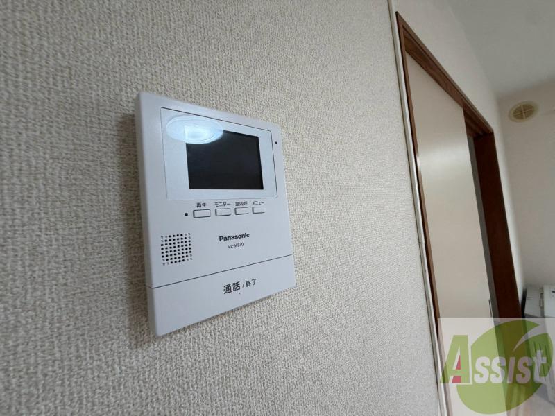 セキュリティ　ＴＶモニター付インターホンです。来客者の顔が見えるので安心！