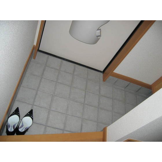 メゾン江園の玄関写真