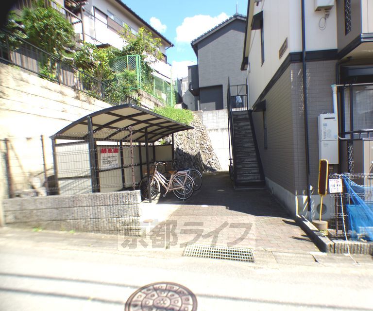 地下鉄烏丸線 北山駅 徒歩30分 2階建 築29年の外観写真