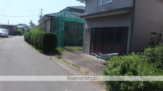 その他　前面道路（その他）まで0m