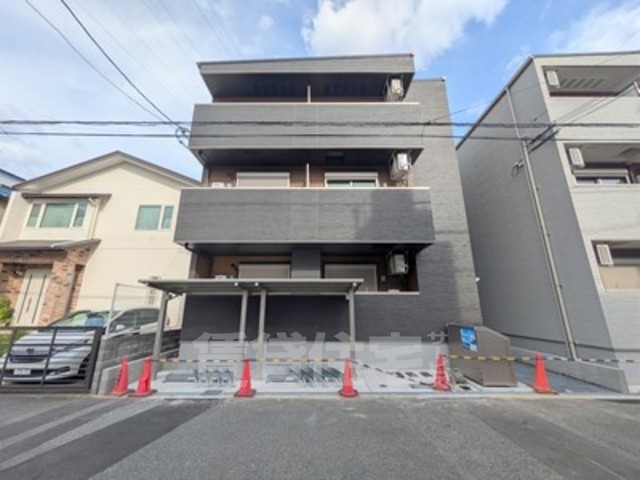 ＪＲ阪和線 杉本町駅 徒歩4分 3階建 築1年の外観写真